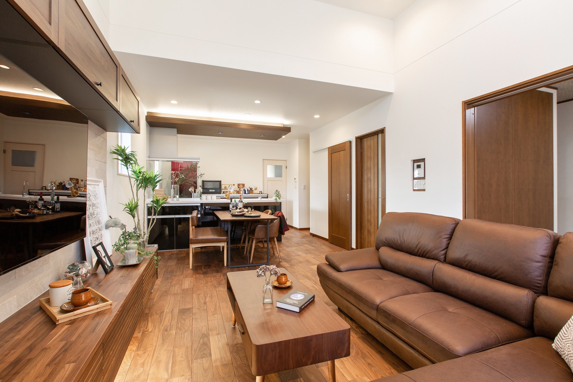 豊田市上切山町 自然豊かな環境でホテルライクの優雅なお家